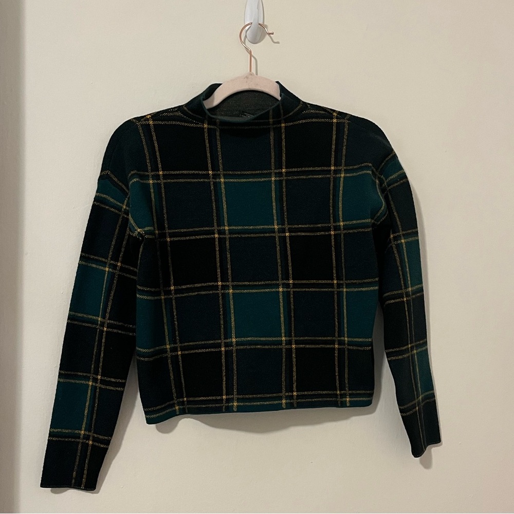 Tahari Green and Yellow Plaid Sweater